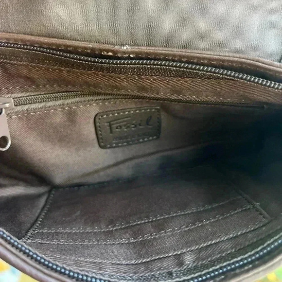 Fossil Brown Quilted Leather Wristlet / Clutch with Snap Closure - Picture 11 of 15